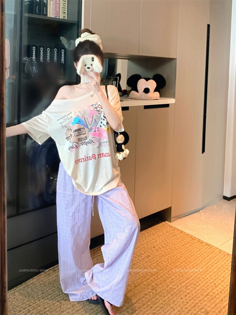 Women's Summer Two-Piece Set with Printed Off-Shoulder Boat-Neck Short-Sleeve T-Shirt and Wide-Leg Pants