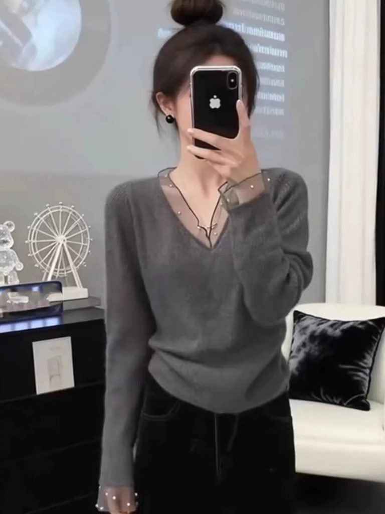 Women's Wool Mesh Spliced V-Neck Long Sleeve Knit Sweater 2026 Fall Winter New Light Luxury Inner Wear